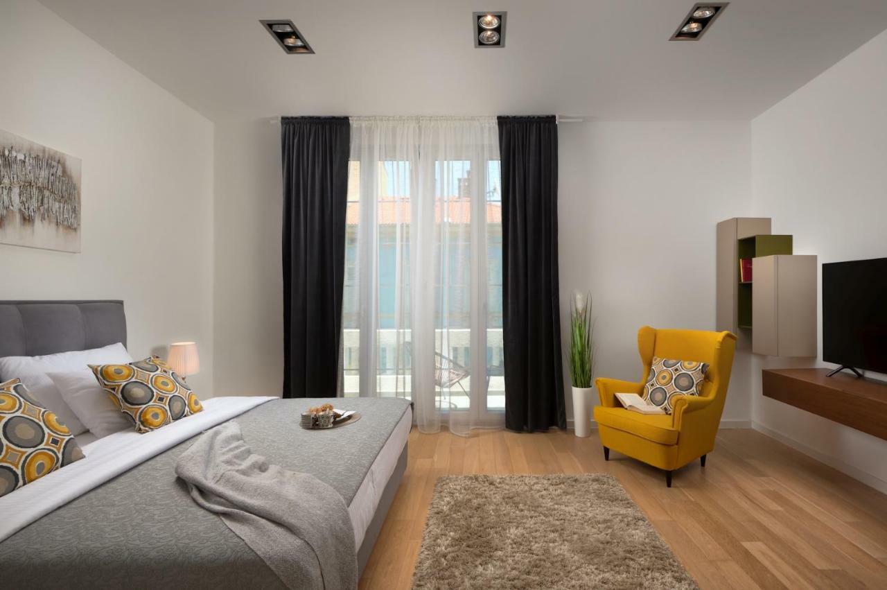 Carducci Apartment - Center Pula Buitenkant foto
