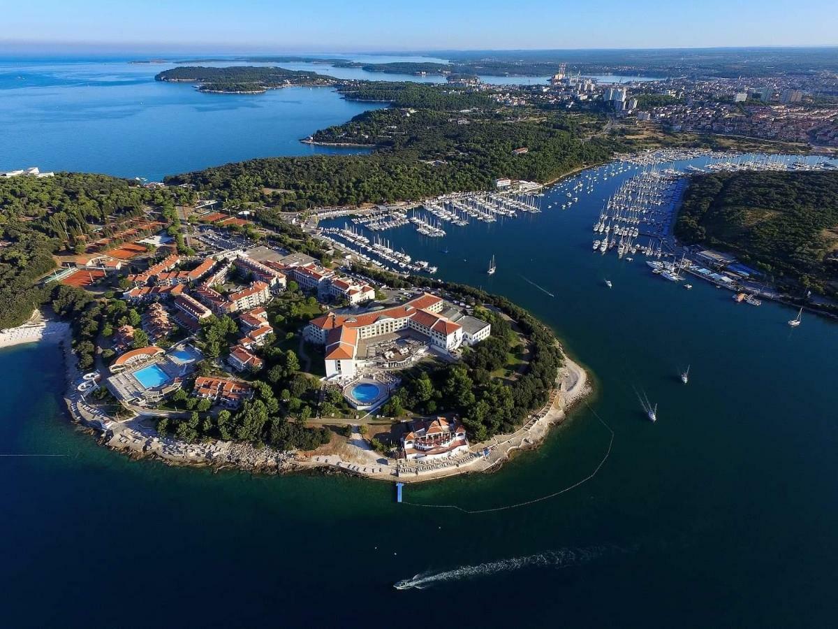 Carducci Apartment - Center Pula Buitenkant foto