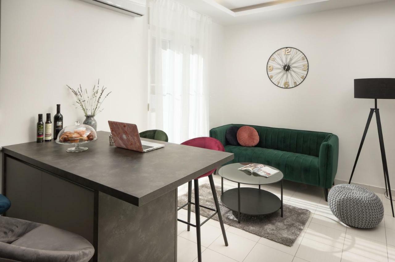 Carducci Apartment - Center Pula Buitenkant foto