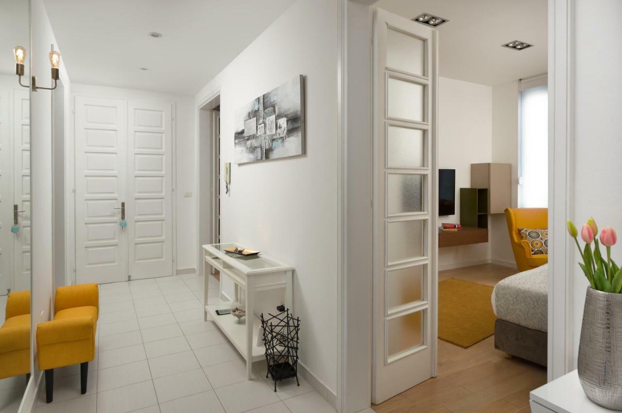 Carducci Apartment - Center Pula Buitenkant foto